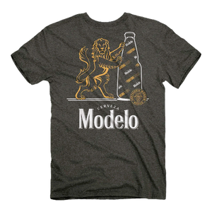 Modelo Fighting Spirit T‑Shirt