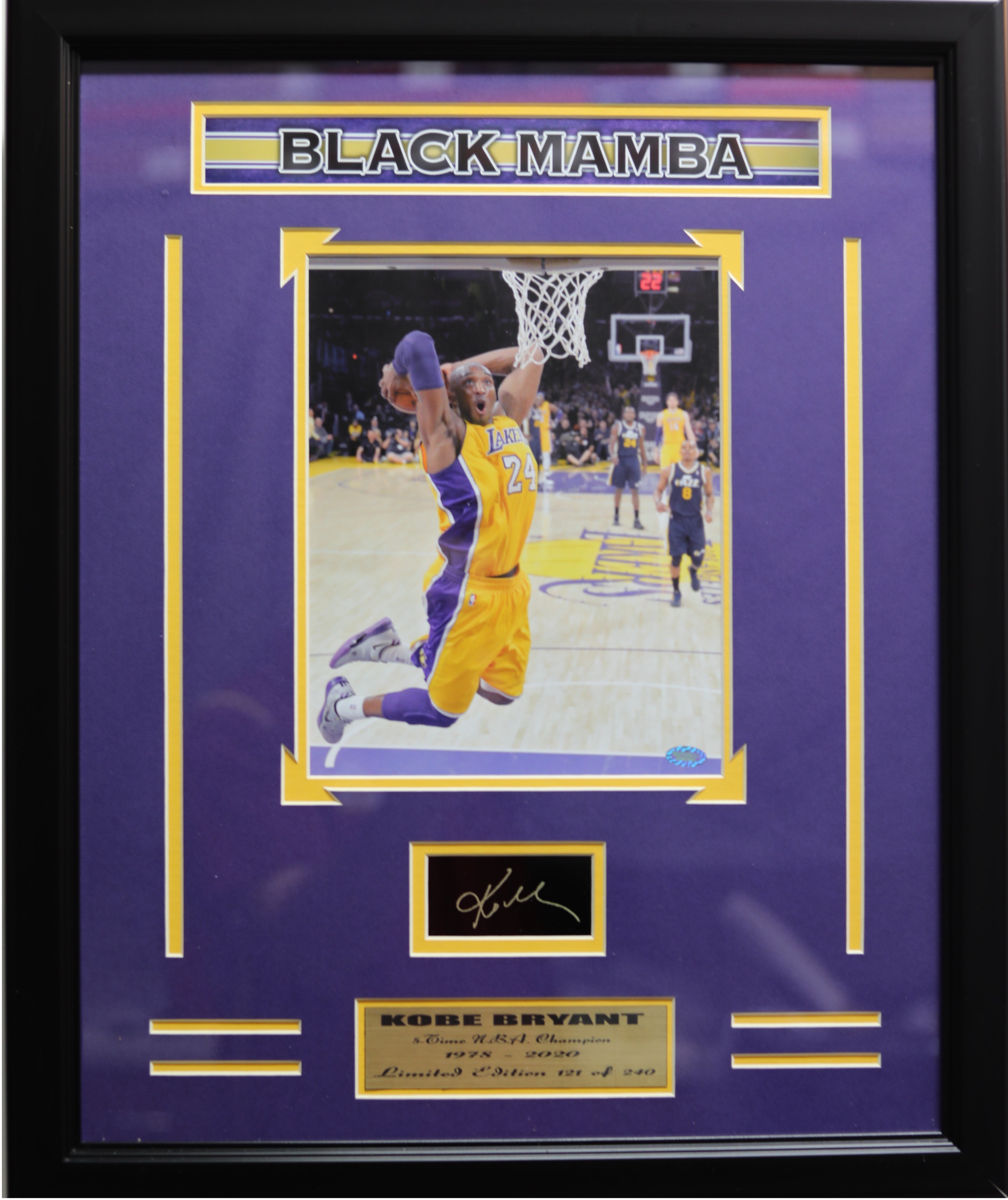 Los Angeles Lakers Black Mamba Dunking Kobe Bryant Medium Frames