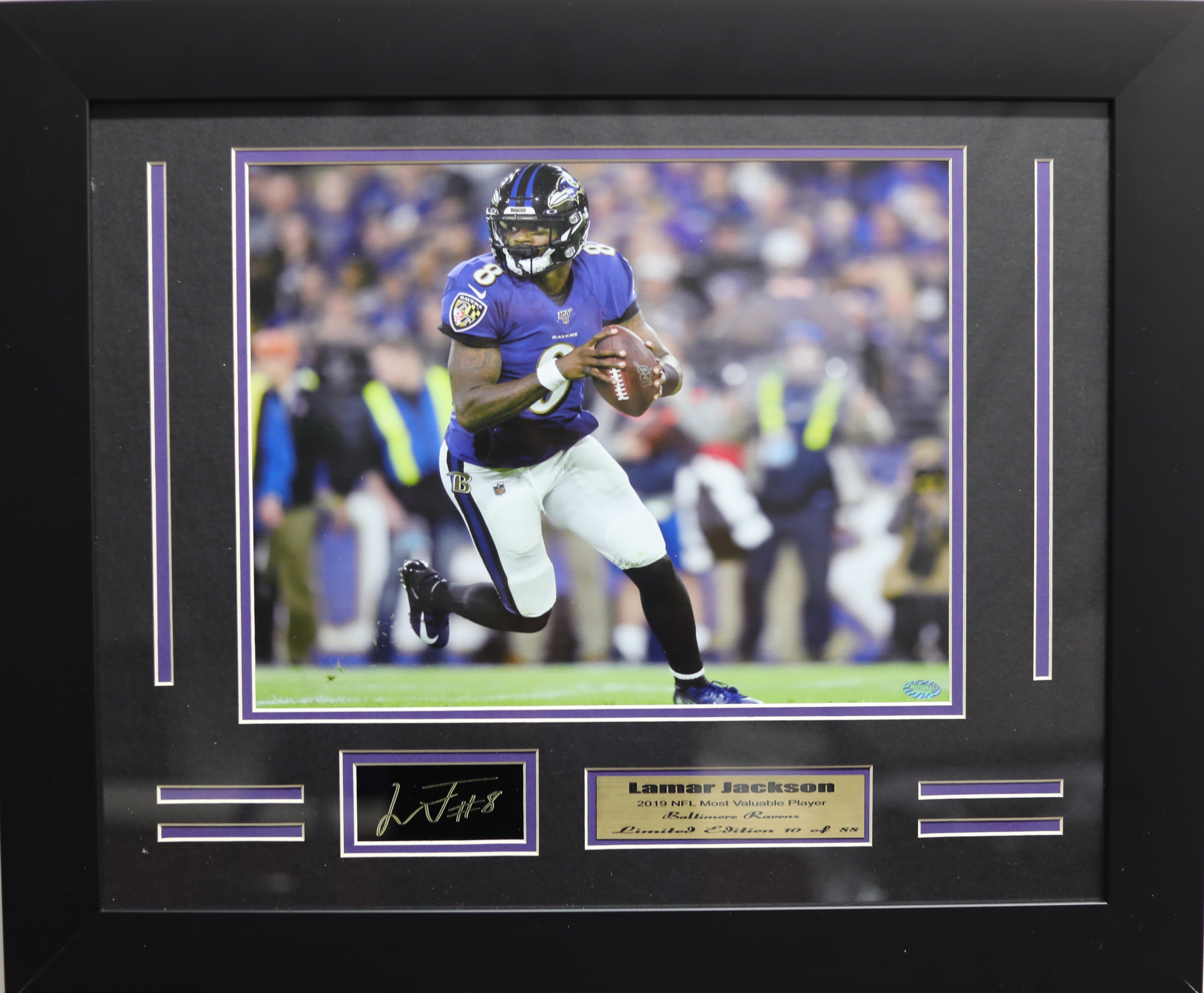 ENGRAVED SIGNUTURE FRAMES : LAMAR JACKSON