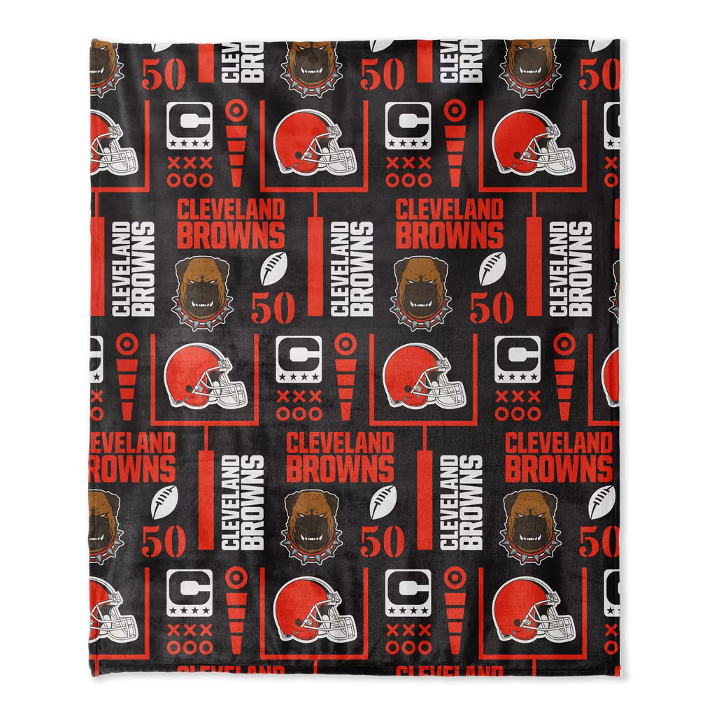 Georgia Bulldogs Team Spirit Super Soft Plush Throw Blanket – 60" x 70"