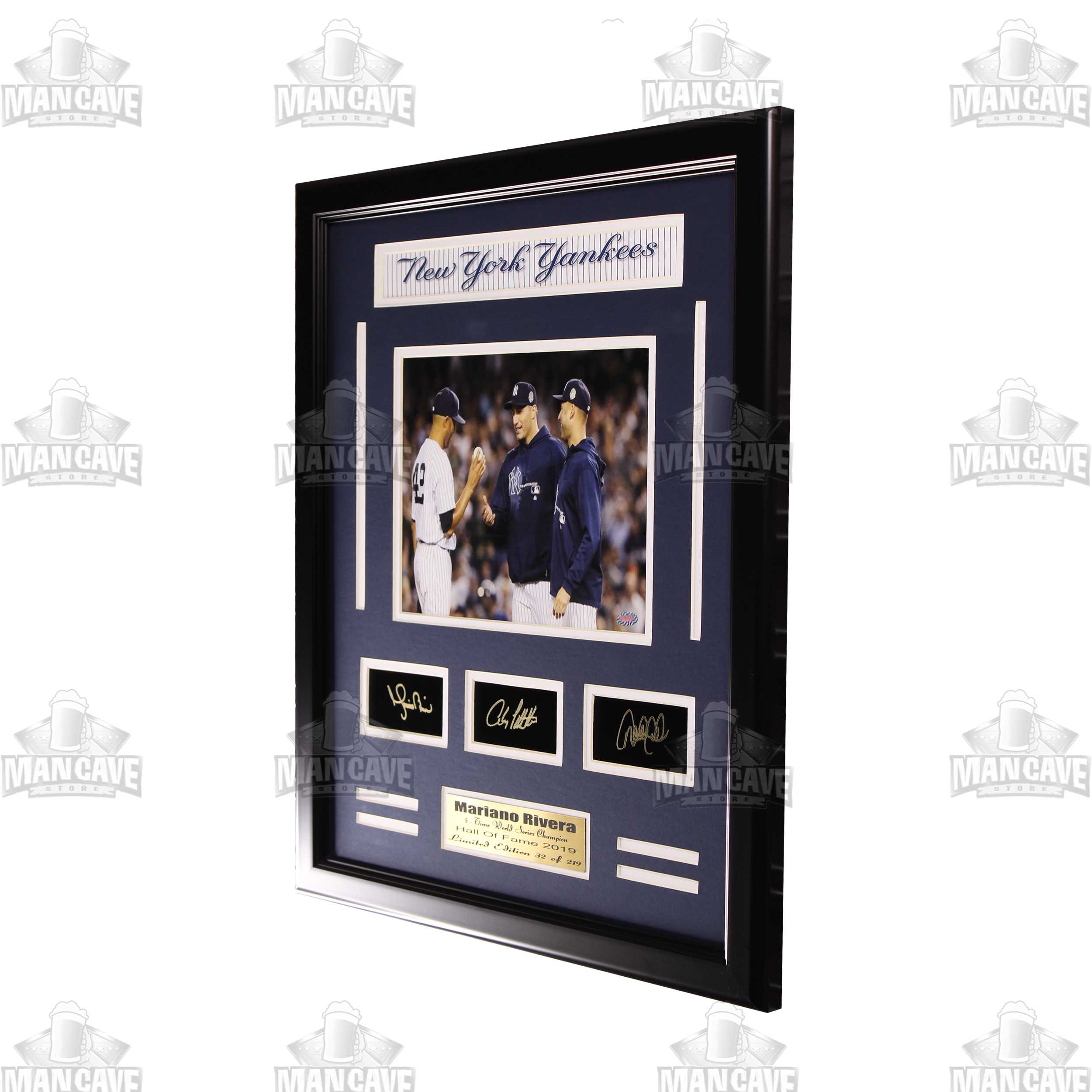 NY Yankees - Mariano Rivera Engraved Signature Medium Frame